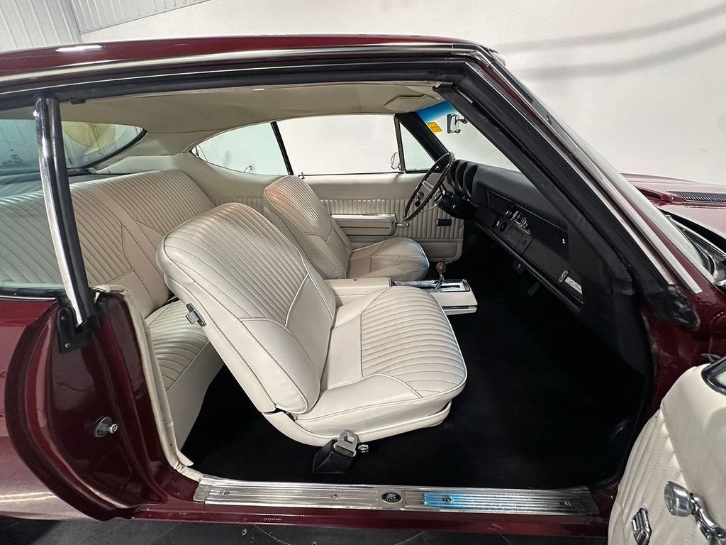 Used 1968 Red Oldsmobile Supreme image 52