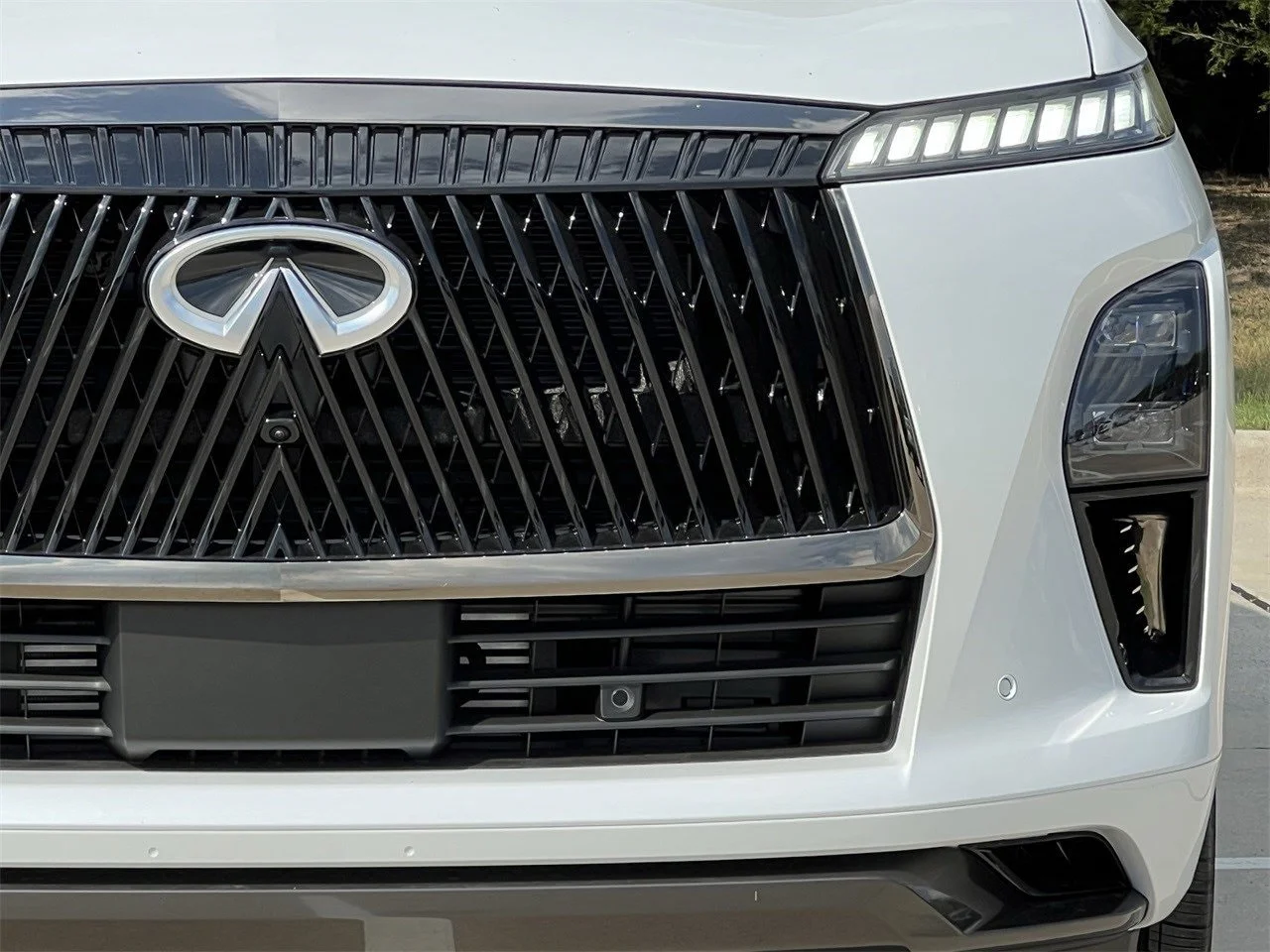 2026 INFINITI QX80 Autograph - Photo 8