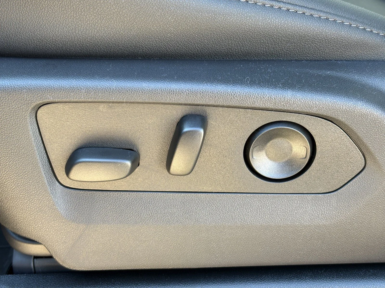 2027 Chevrolet Tahoe LT - Photo 23
