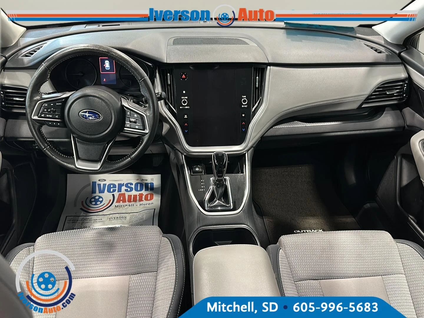 Used 2025 Ice Silver Metallic Subaru Premium image 25