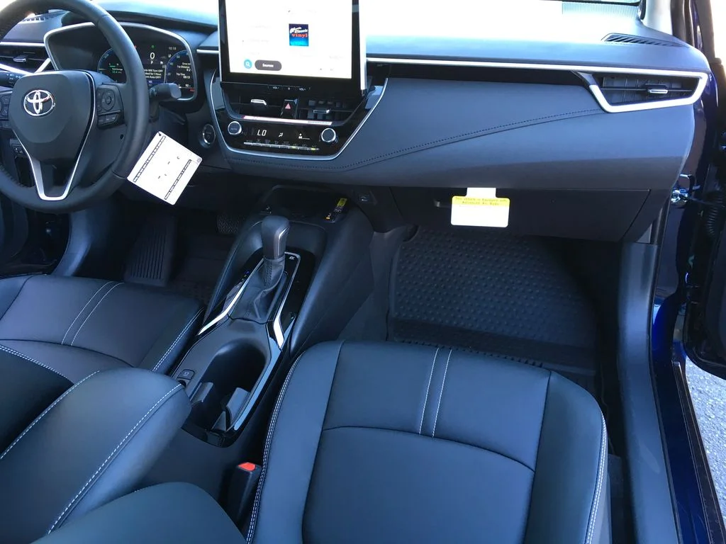 Used 2026  Toyota XLE image 31