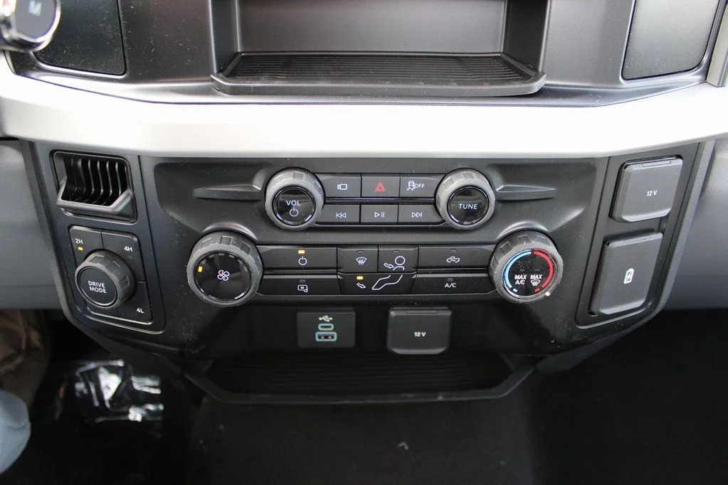 New 2026 Carbonized Gray Metallic Ford F-250® XL image 25