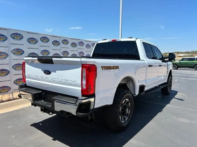 Used 2024 Oxford White Ford XLT image 4