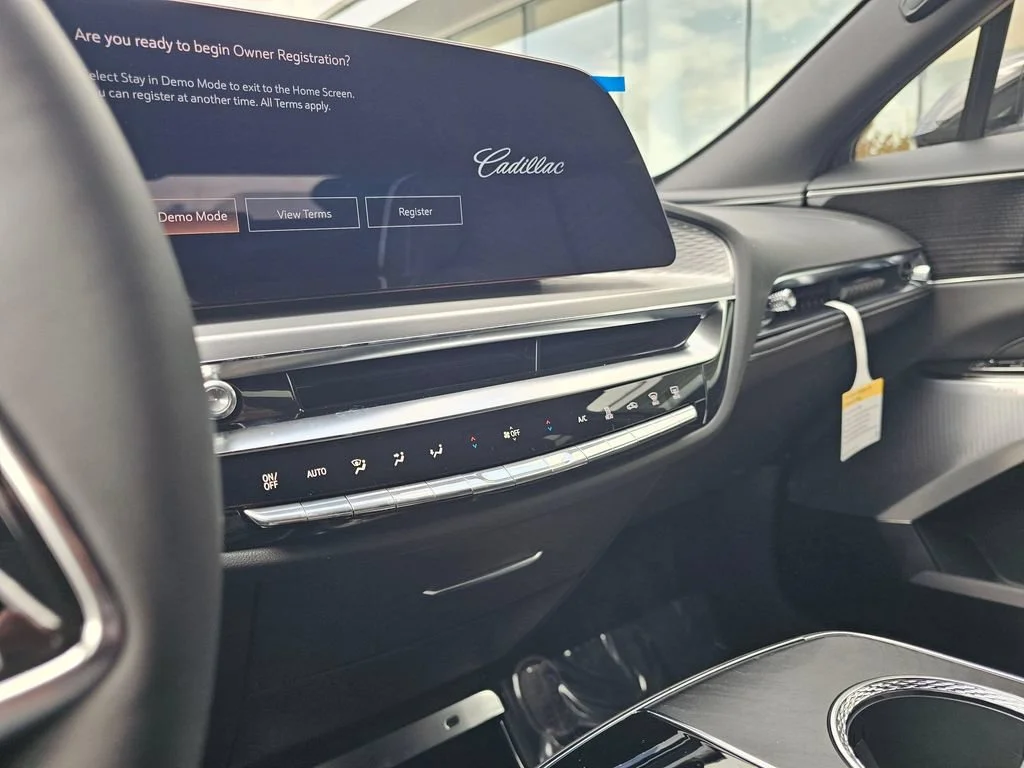 New 2027 Vibrant White Tricoat Cadillac Signature Sport image 29