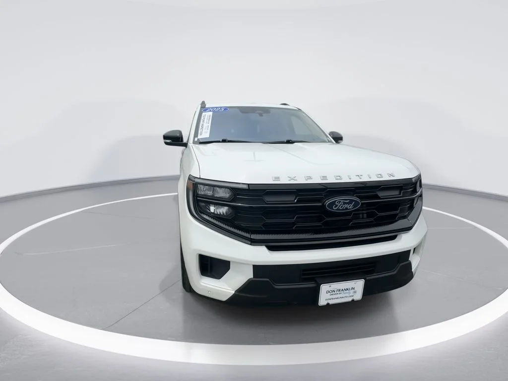 Used 2025 White Ford Active image 3