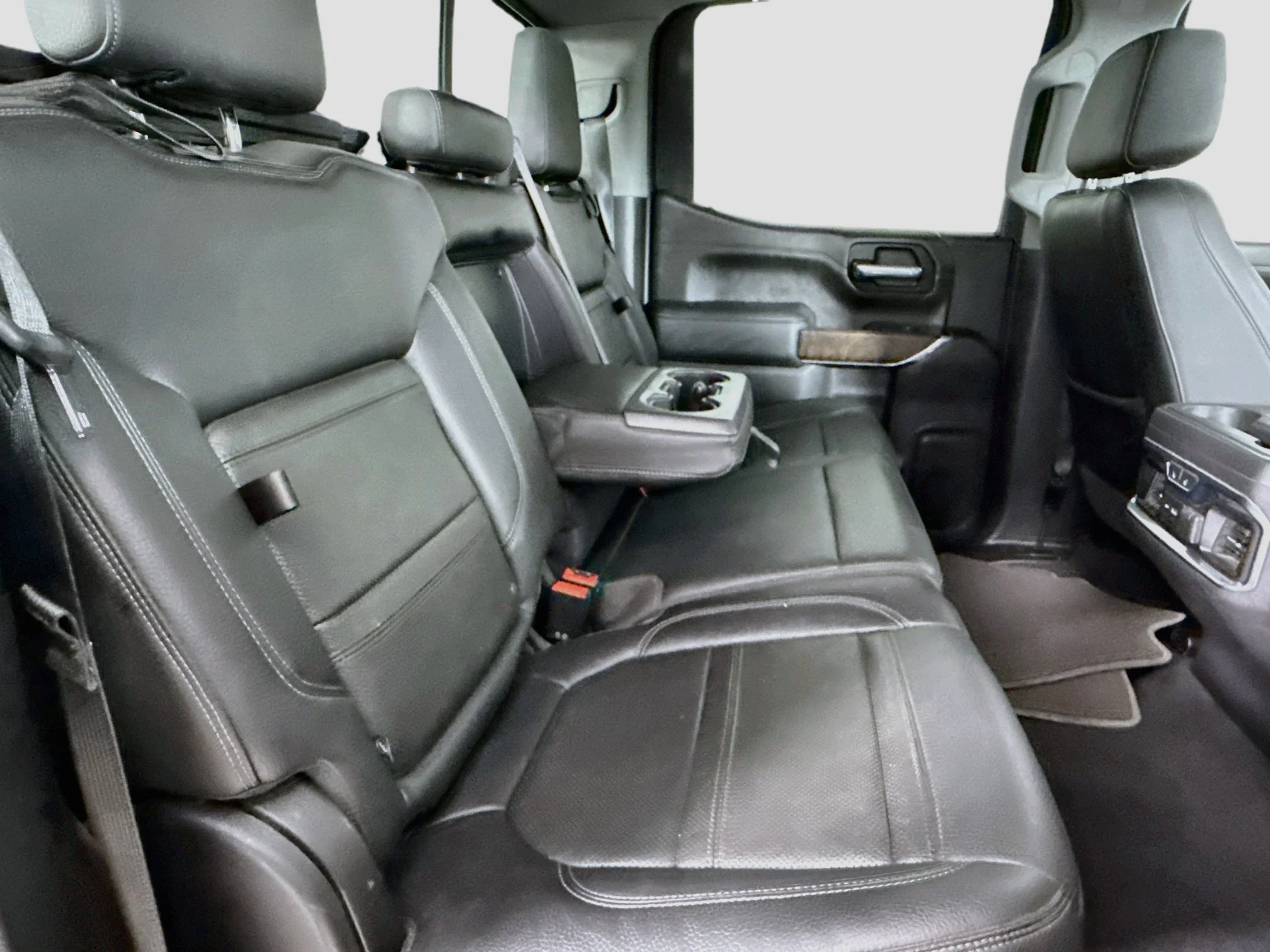 Used 2021 WHITE FROST TRICOAT GMC Denali image 29