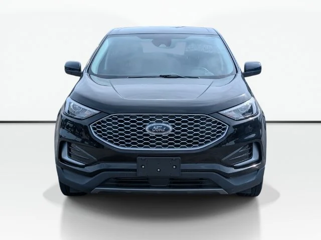 Used 2024 Black Ford SEL image 2