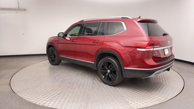 Used 2019 Red Volkswagen SEL Premium image 4