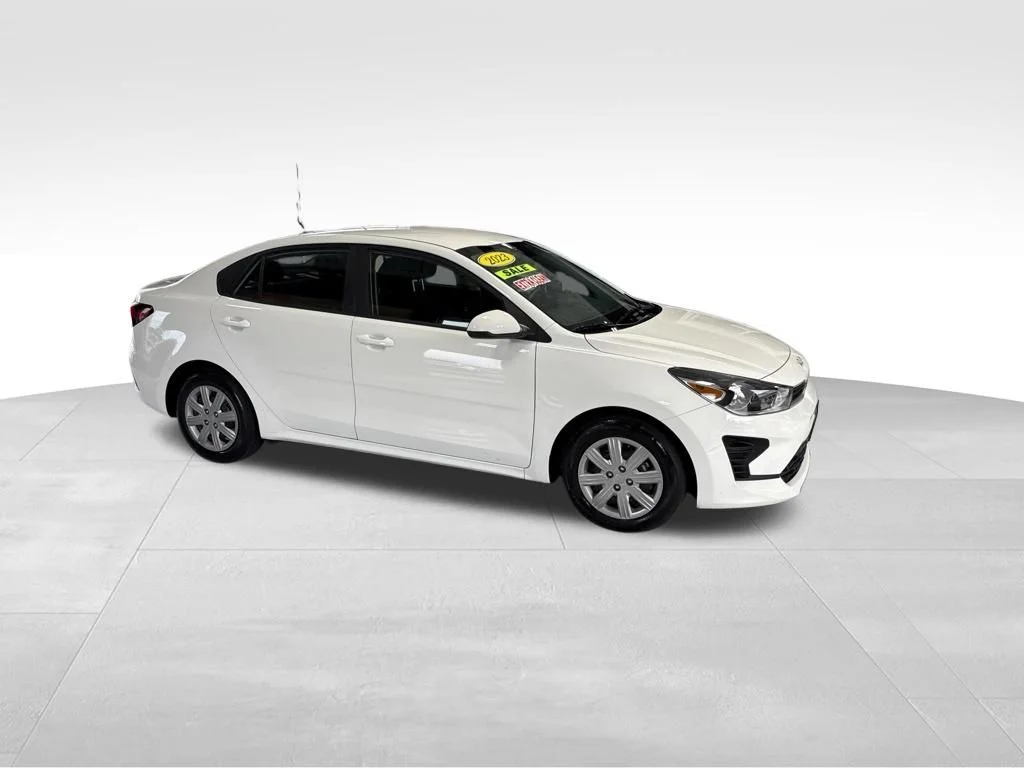 Used 2023 White Kia S image 7