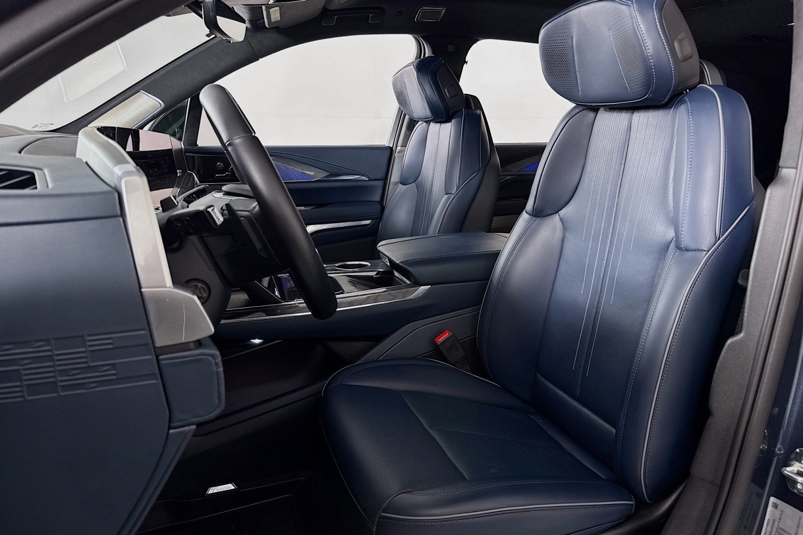 Used 2026 DEEP SPACE Cadillac Premium Luxury image 2