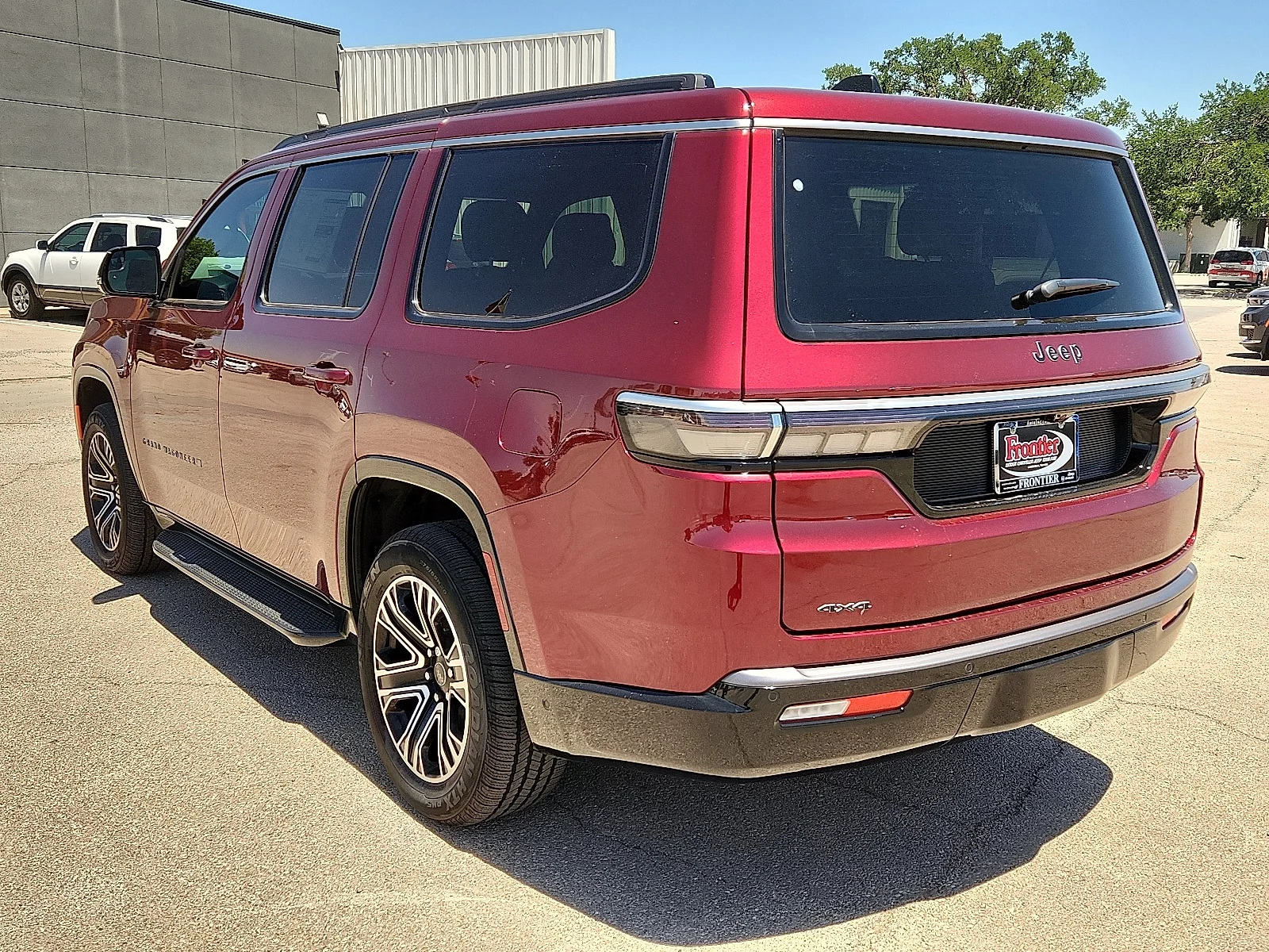 New 2026 Velvet Red Pearl-Coat  Paint Jeep 4X4 image 3