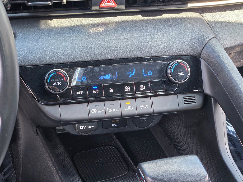 2025 Hyundai Elantra SEL - Photo 25