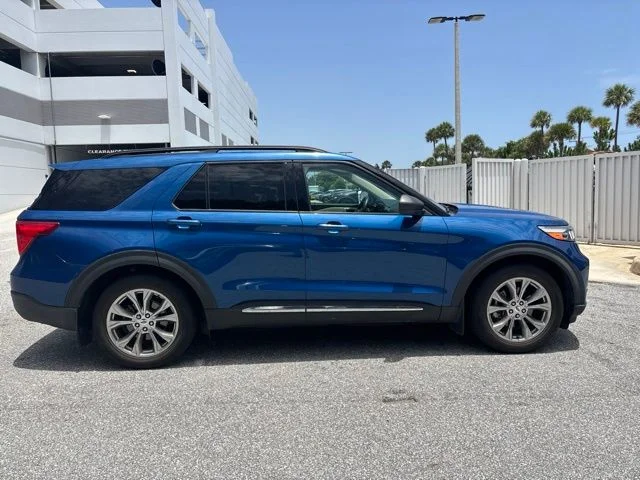 Used 2022 Blue Ford XLT image 2