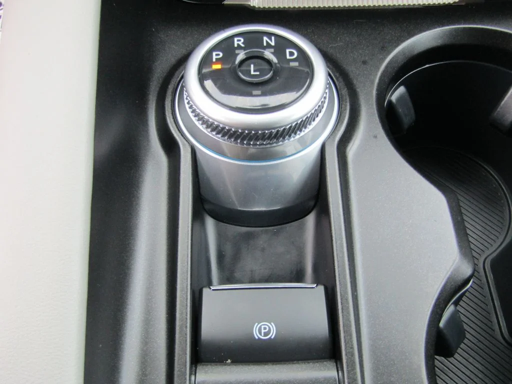 Used 2025 Star White Ford Active image 18