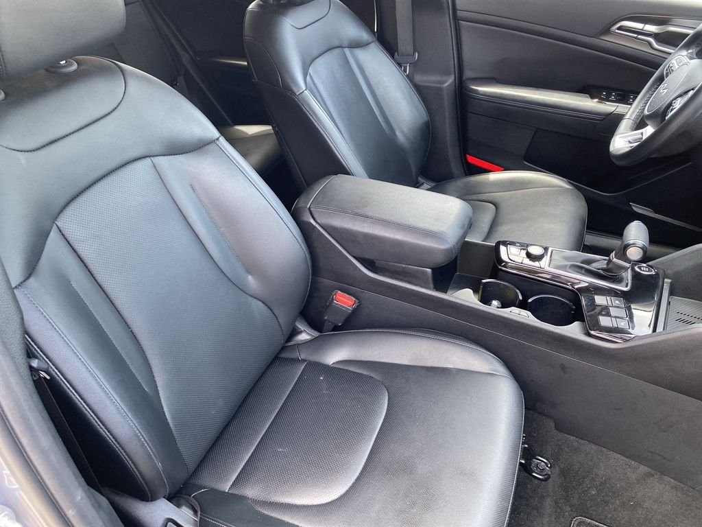 Used 2024 Everlasting Silver Kia EX image 34