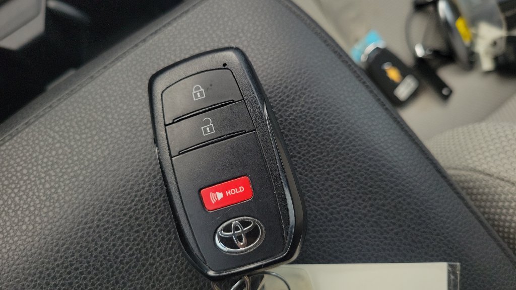 Certified Used 2025  Toyota SR5 image 23