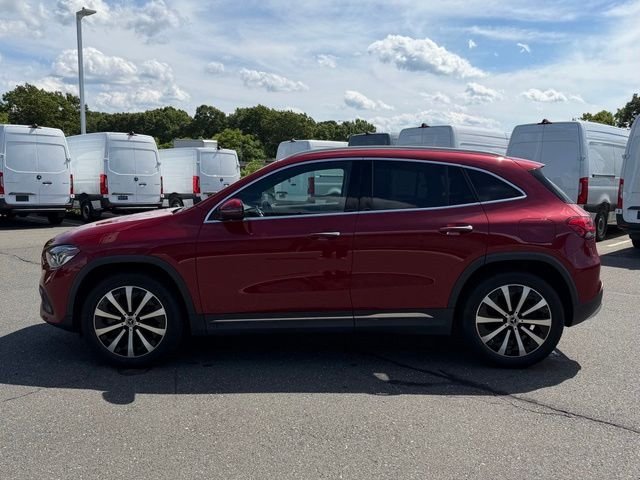 Used 2023  Mercedes-Benz GLA 250 image 4