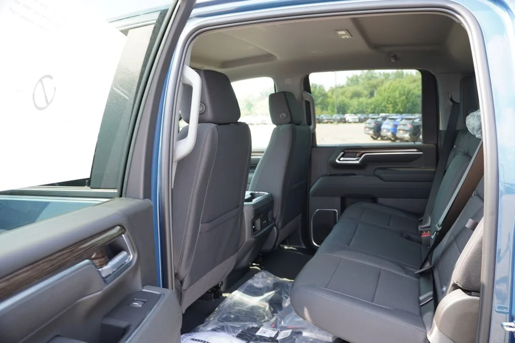 2026 Chevrolet Silverado 3500 HD LT - Photo 11