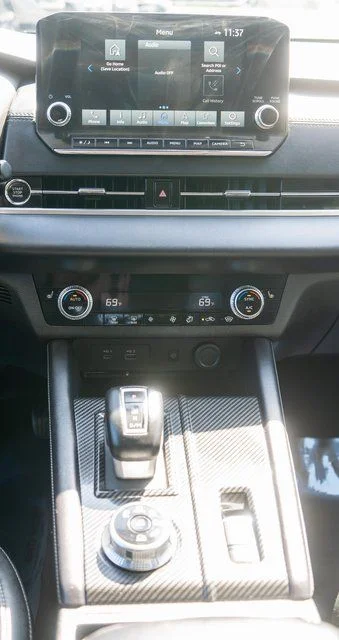 Used 2022 Black Mitsubishi  image 16