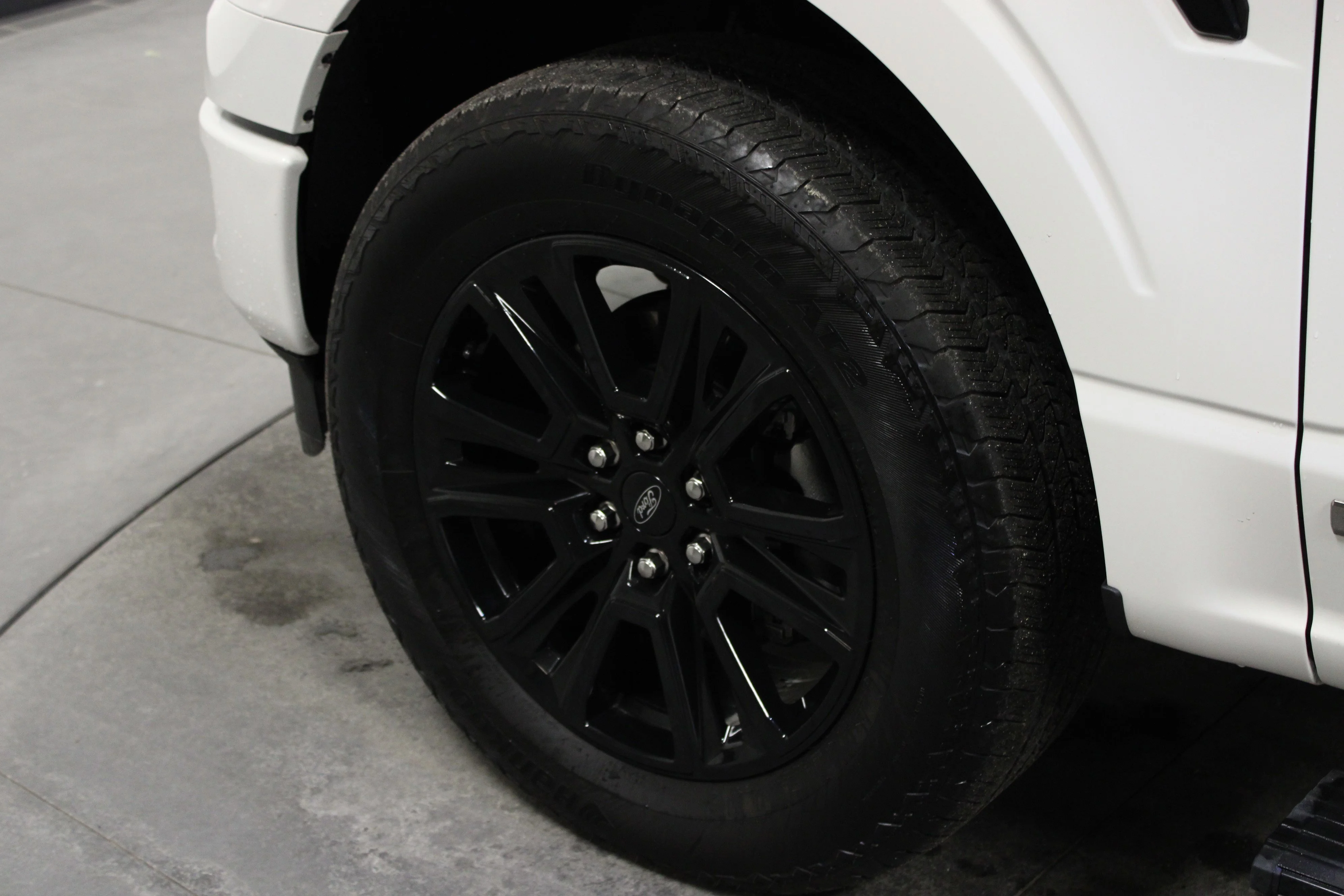 Used 2024 Star White Metallic Tri-Coat Ford Platinum image 10