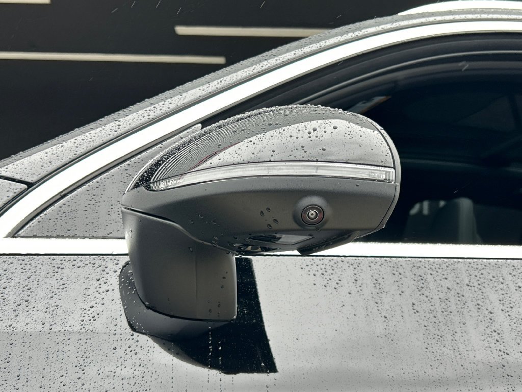 New 2027 Black Mercedes-Benz GLC 300 image 33