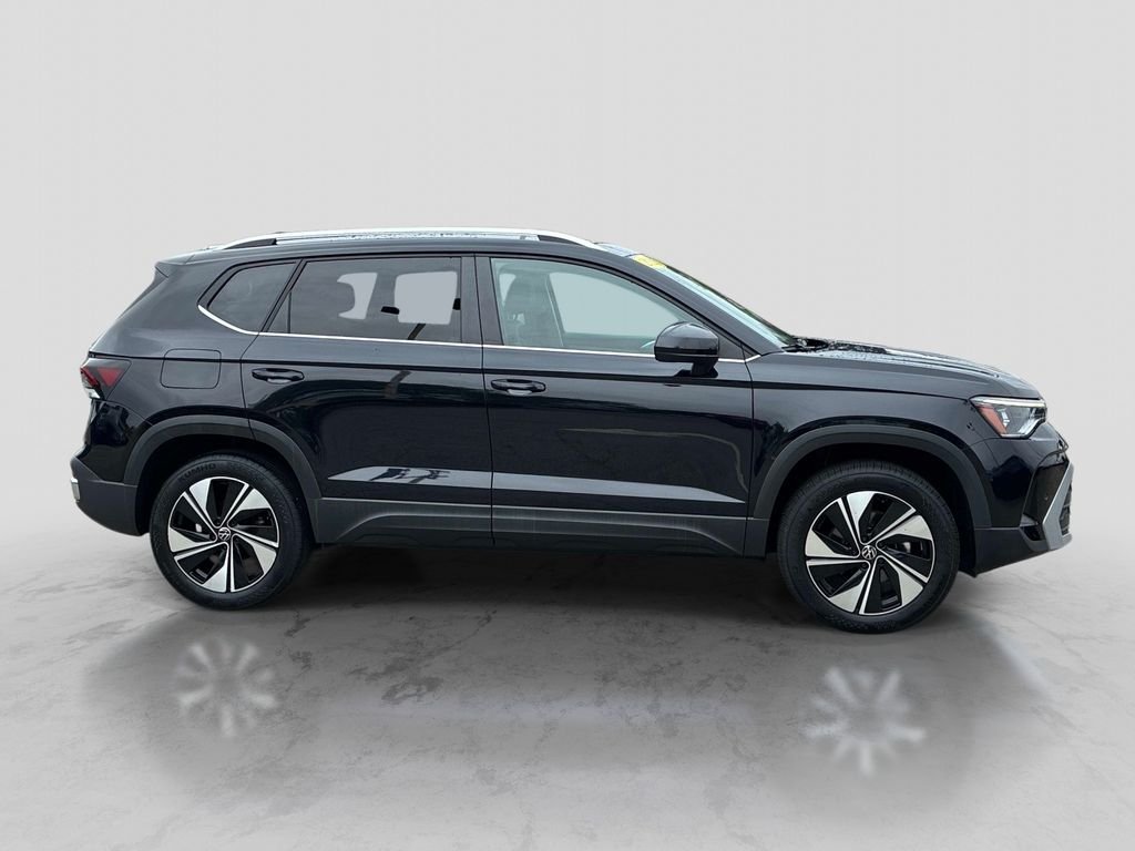Used 2025  Volkswagen 1.5T SE image 8