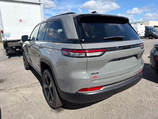 New 2027 Gray Jeep Limited image 5
