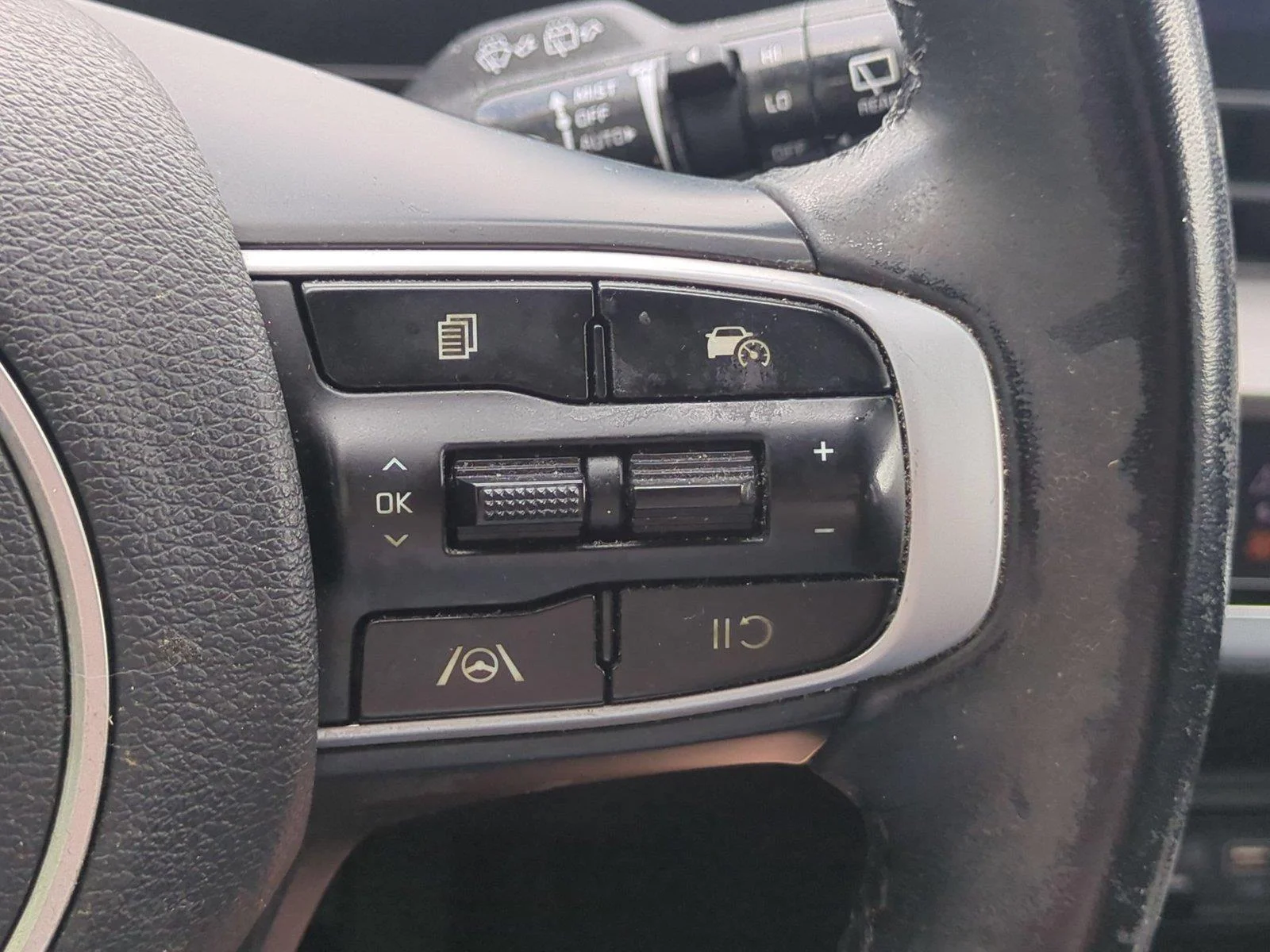 Used 2023 Ebony Black Kia EX image 21