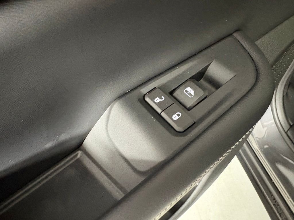 New 2026 Baltic Gray Metallic Clear-Coat Exterior Paint Jeep Laredo image 37