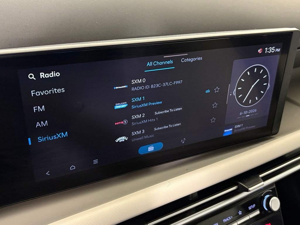 Used 2025 Silver Hyundai SEL image 25