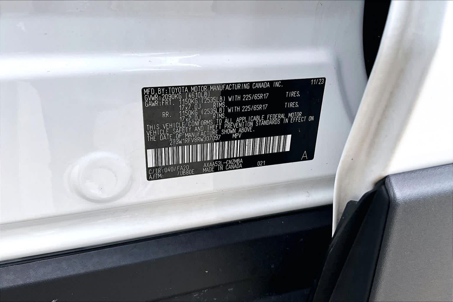 Used 2024 Ice Cap Toyota XLE image 35