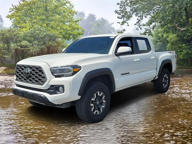 Certified Used 2023 Ice Cap Toyota SR V6 image 2
