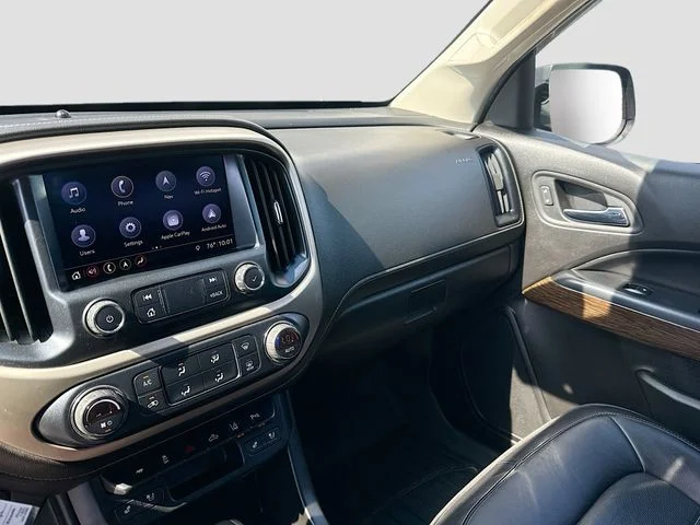 Used 2019 Black GMC Denali image 9