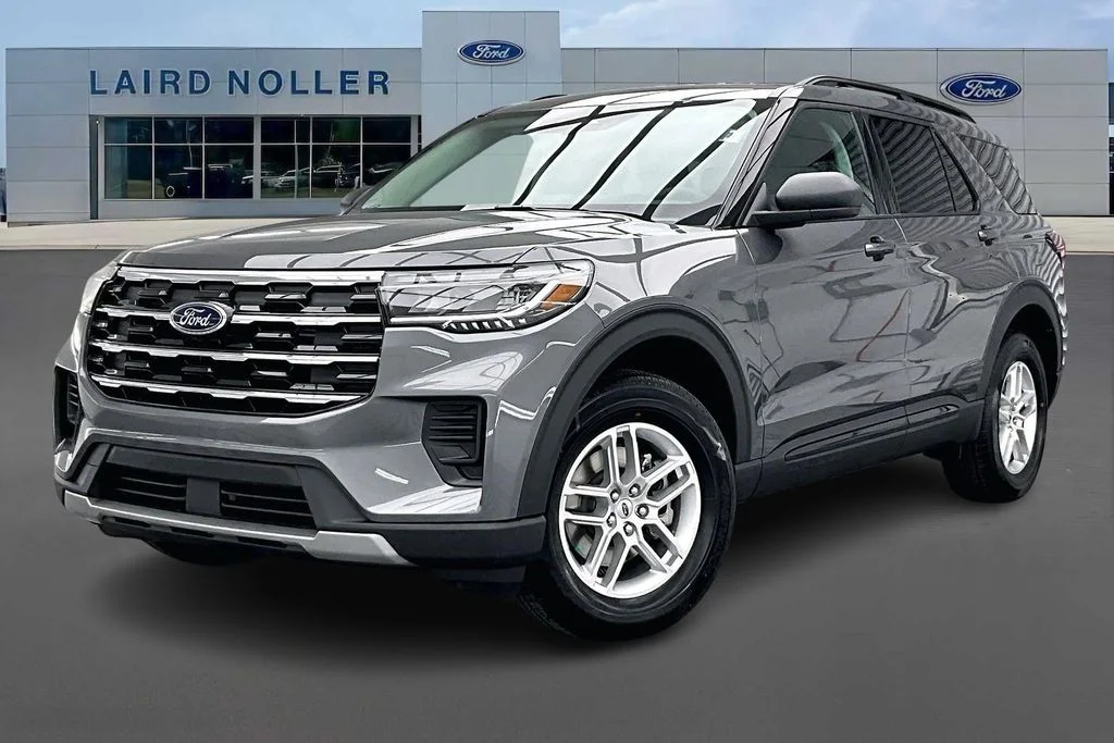2026 Ford Explorer Active 4WD's photo