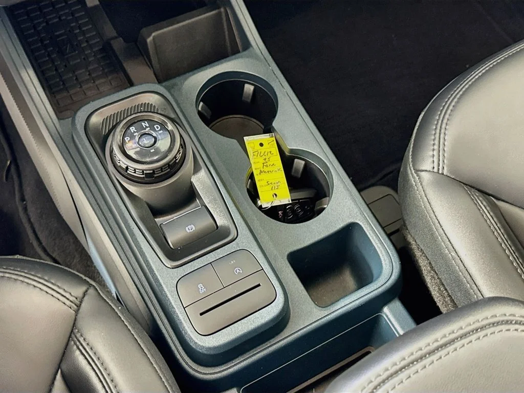 Used 2025 Desert Sand Ford Lariat image 17