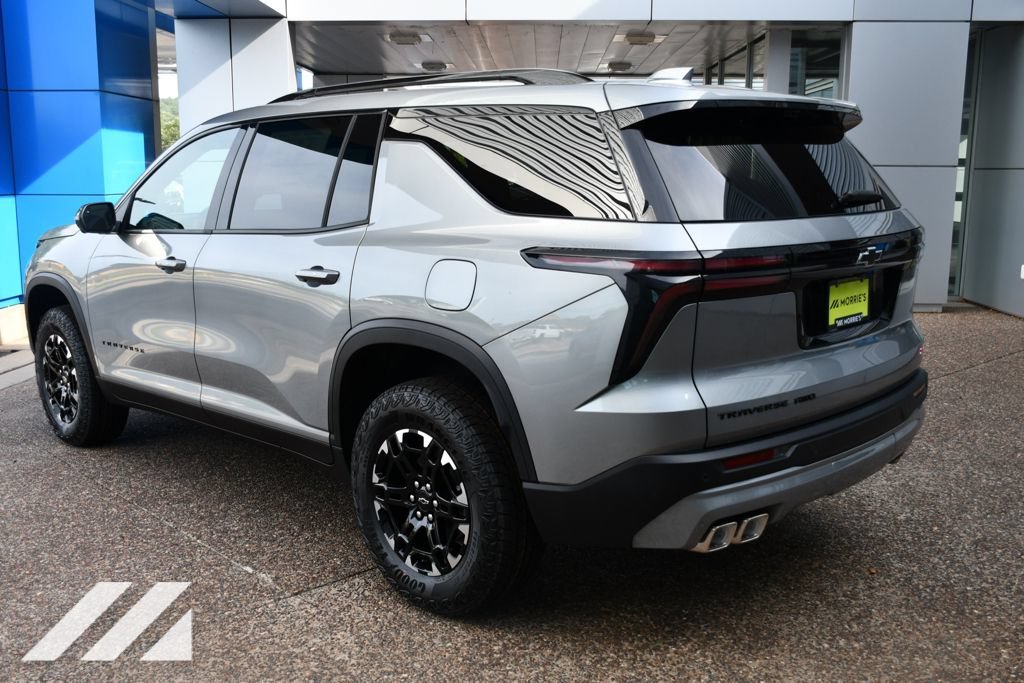 2027 Chevrolet Traverse Z71 - Photo 4