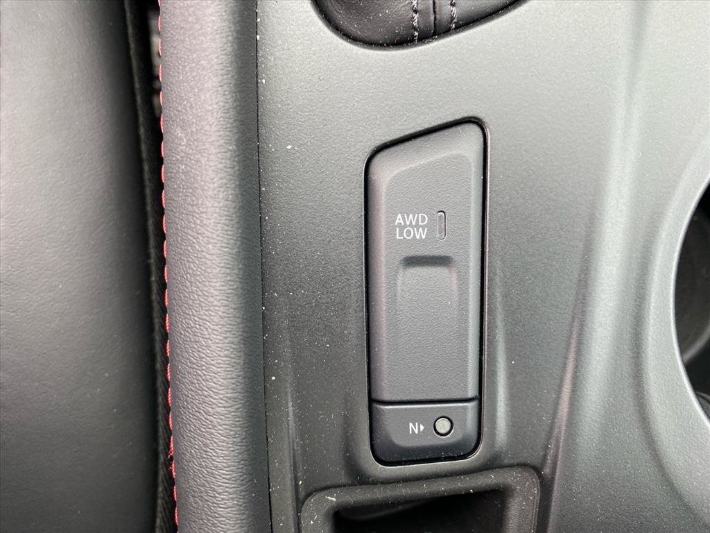 Used 2025 DB Black Clearcoat Dodge R/T Premium image 13