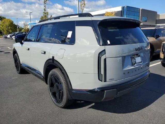 New 2027 Wolf Gray Kia X-LINE SX image 6