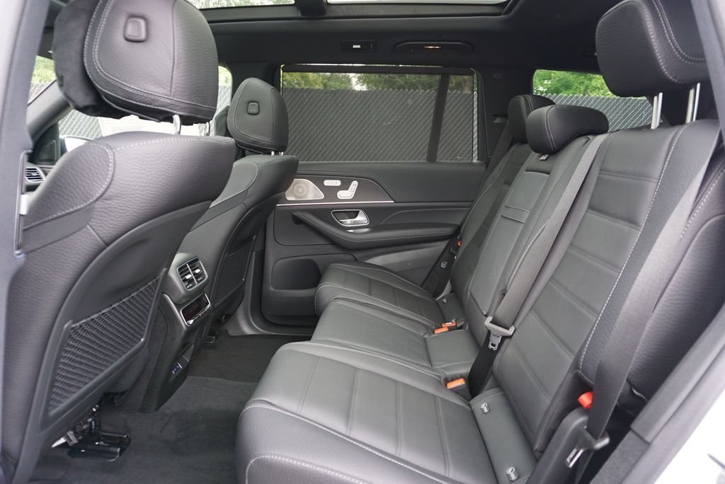 New 2026 Polar White Mercedes-Benz GLS 450 image 34
