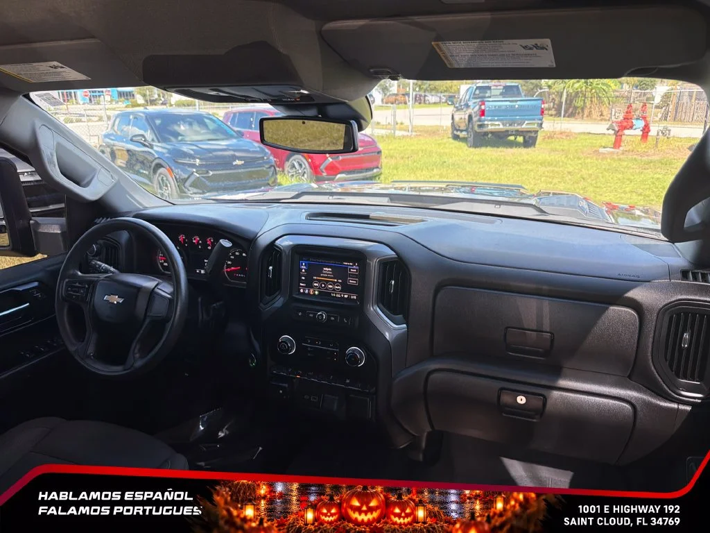 Used 2024 Black Chevrolet Custom image 31