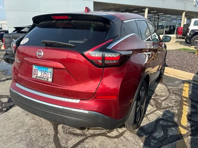 Used 2019 Cayenne Red Pearl Metallic Nissan S image 3