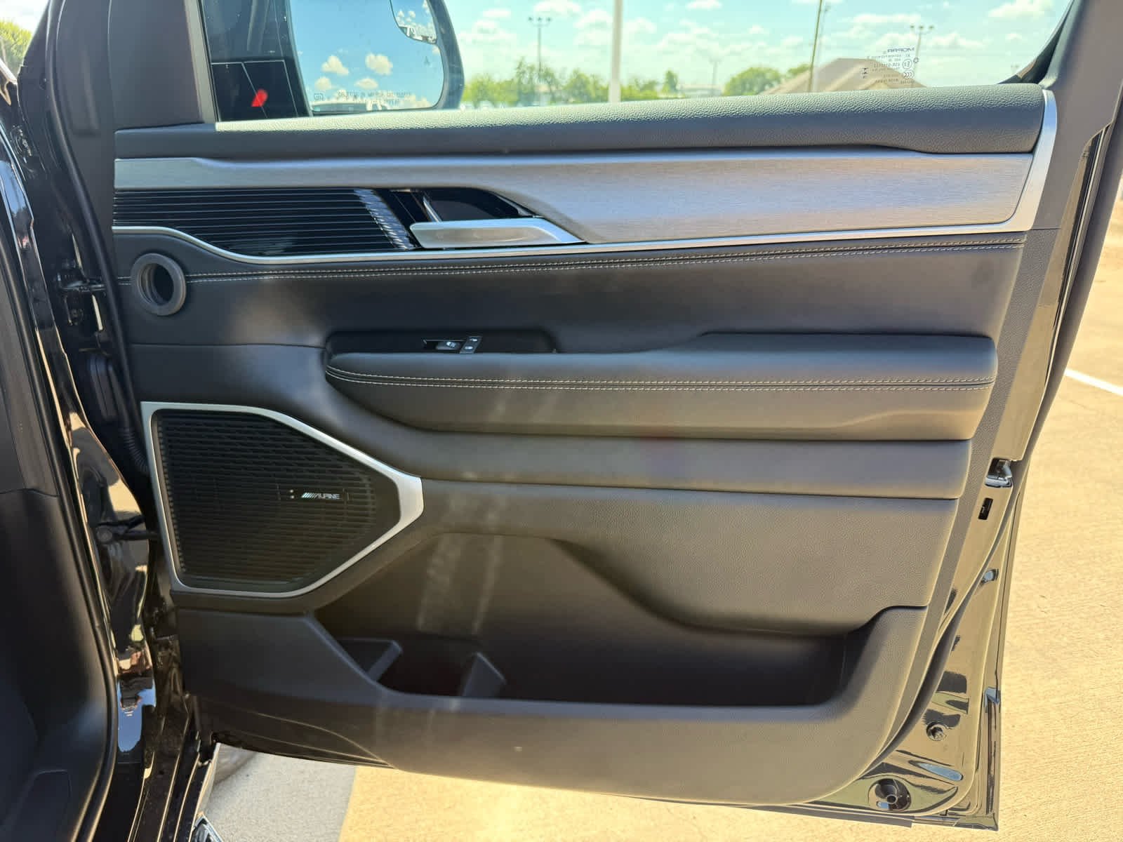 New 2026 High Gloss Black Exterior Paint Jeep  image 17