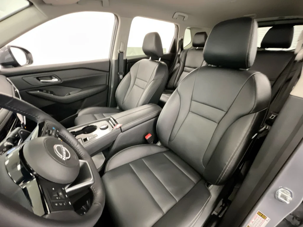 Used 2024 GRAY Nissan SL image 19