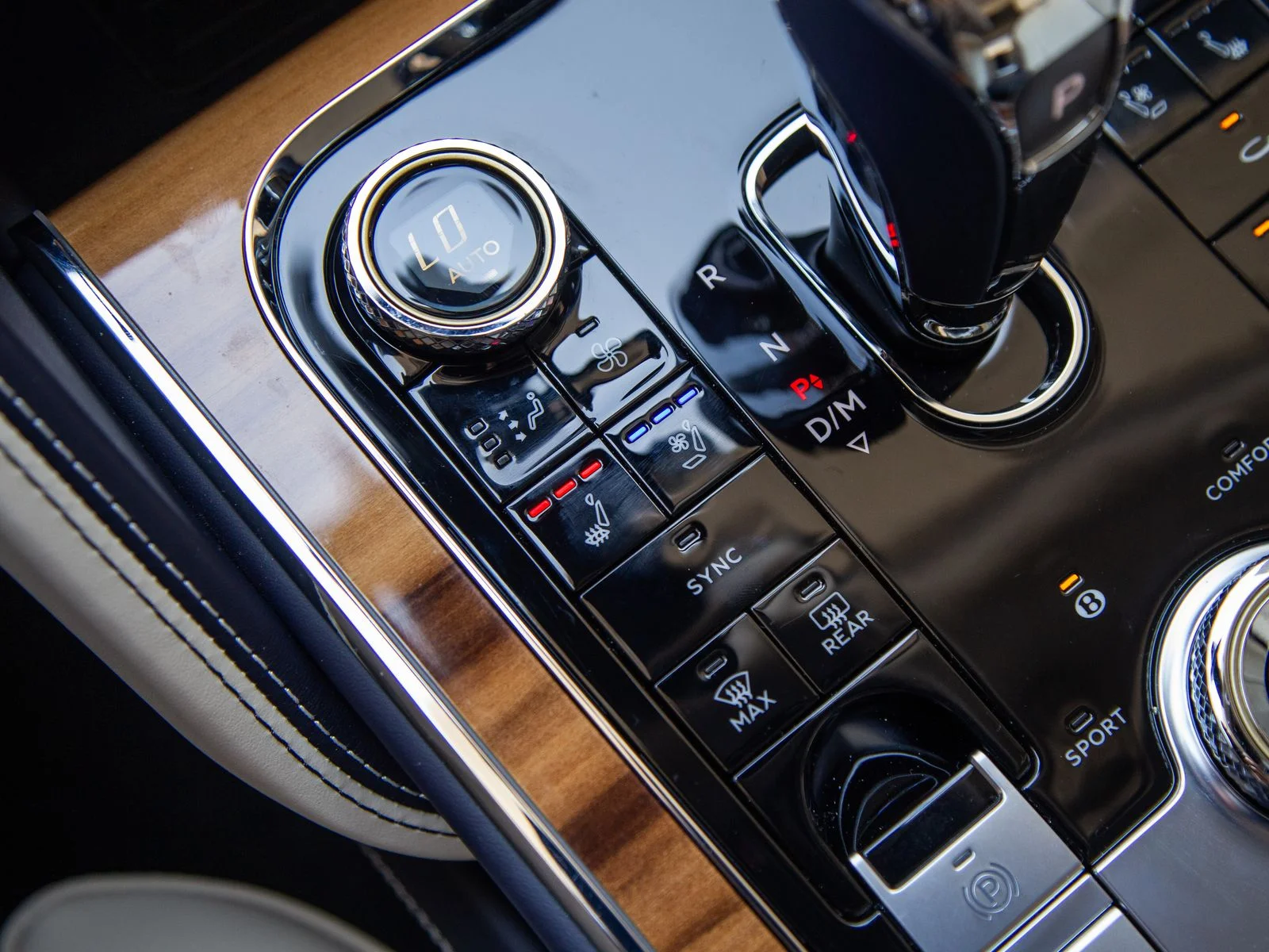 Used 2024 Blue Bentley Azure image 26