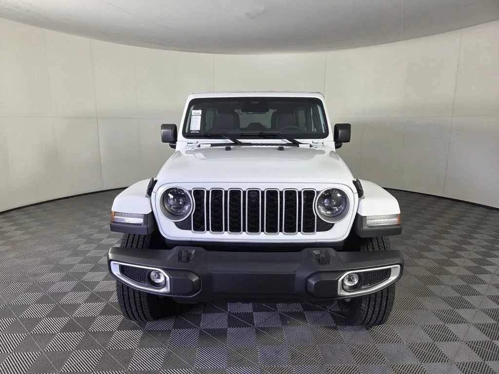 New 2026 Bright White Clear-Coat Exterior Paint Jeep Sahara image 3
