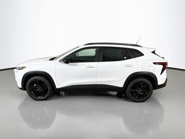 New 2026 Summit White Chevrolet ACTIV image 4