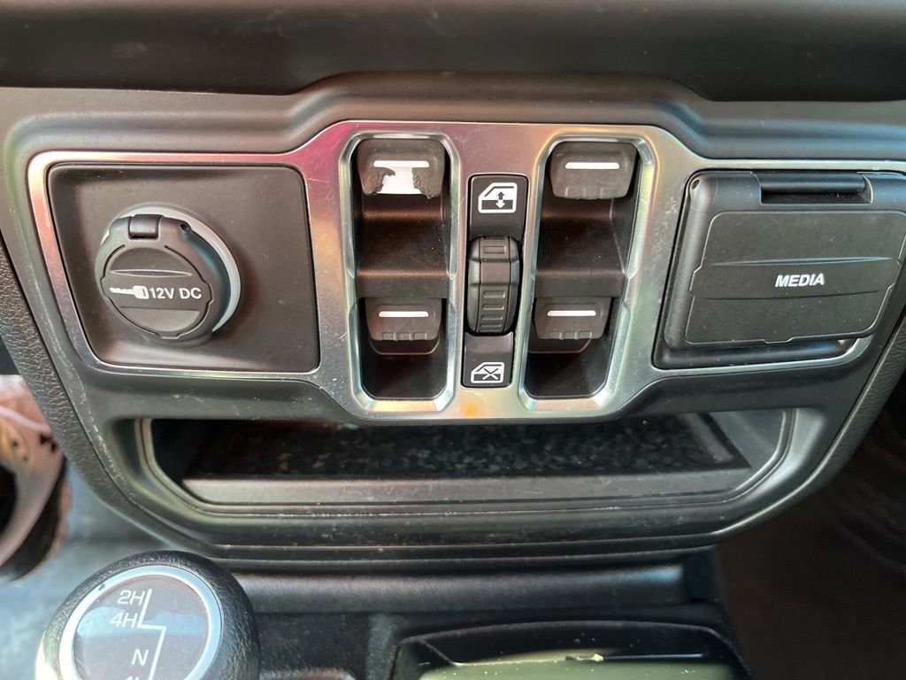 Used 2020 Black Jeep Sport image 26
