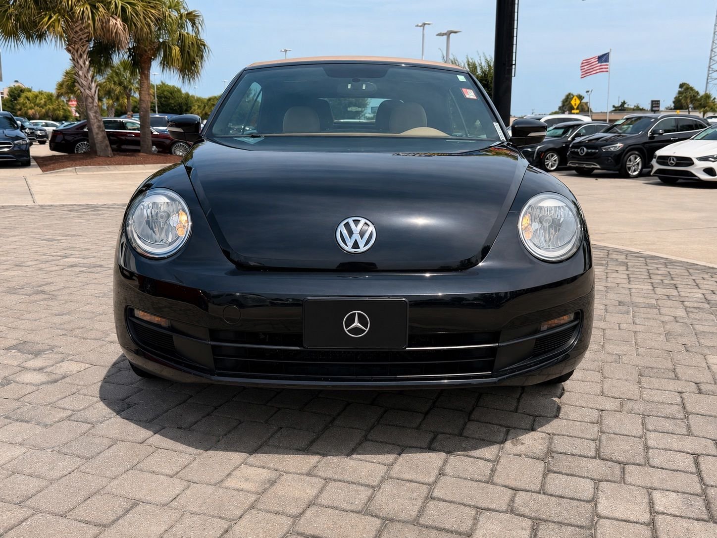 Used 2013 Black Uni/Beige Roof Volkswagen 2.5L image 2