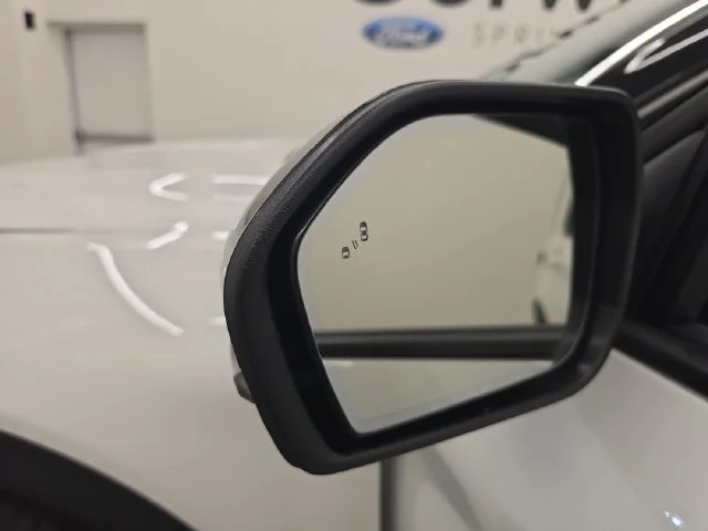 New 2026 Star White Metallic Tri-Coat Ford ST-Line image 44