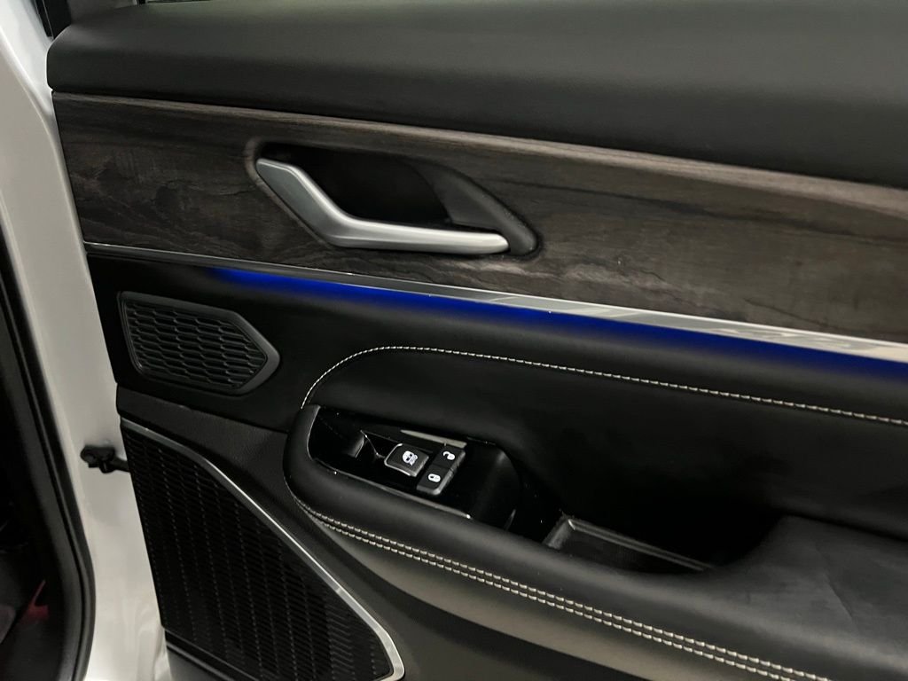 2023 Jeep Grand Cherokee Overland - Photo 59